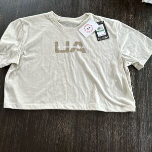 Girls under armor boxy crop top size L